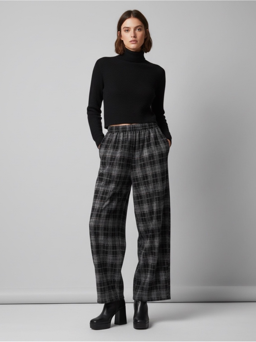 Made in Italy Wide Leg Plaid Trousers - Black/Grey